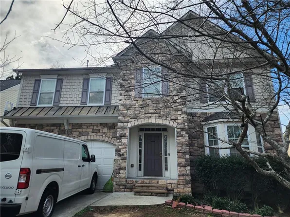 1402 Preserve Park Dr, Loganville, GA 30052