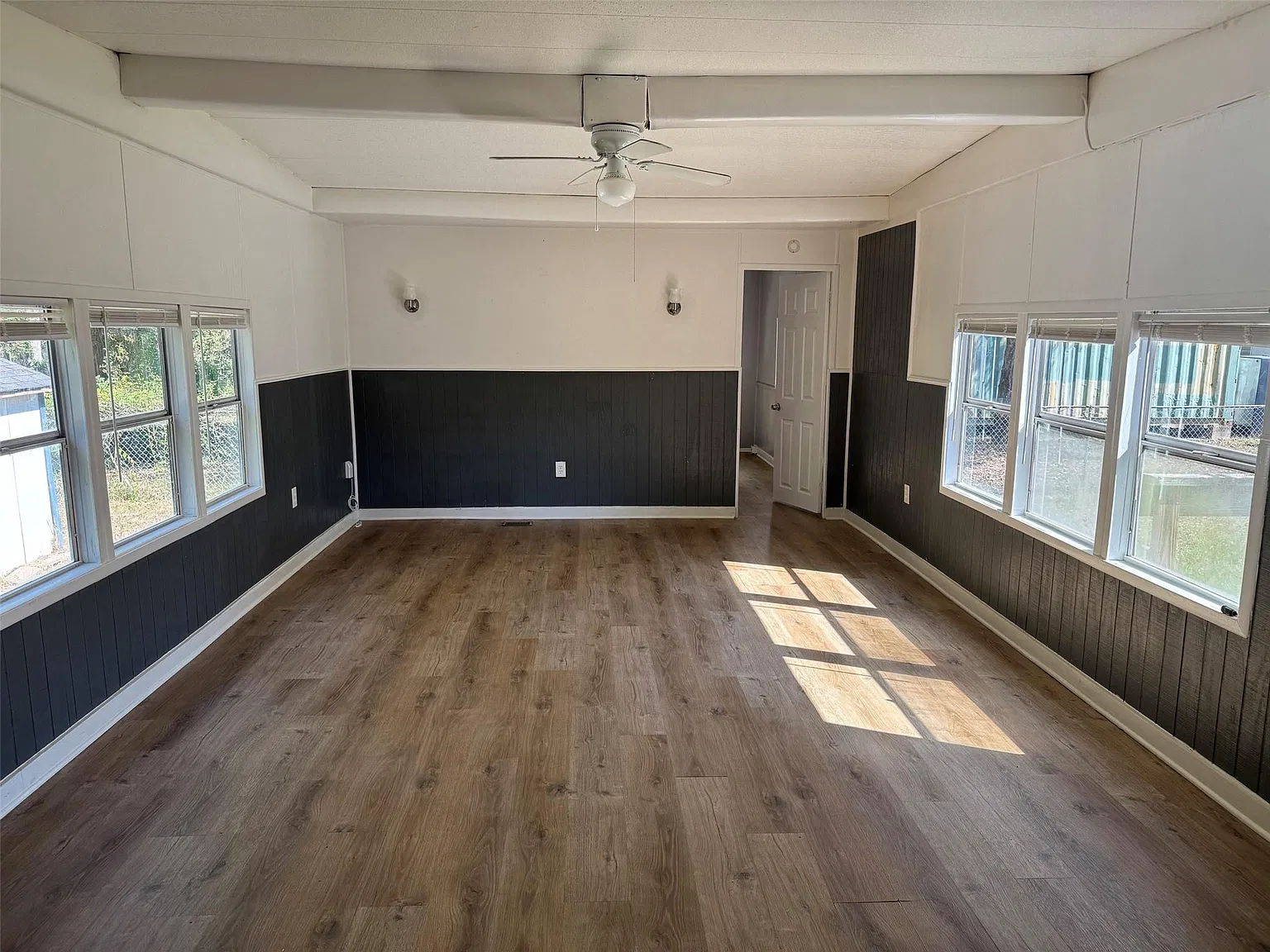 3 bed, 2.0 bath, 1234 sqft, $1,200 — Photo 2