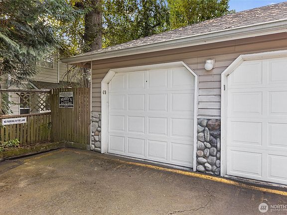 4th image of 11518 12th Avenue W #D101