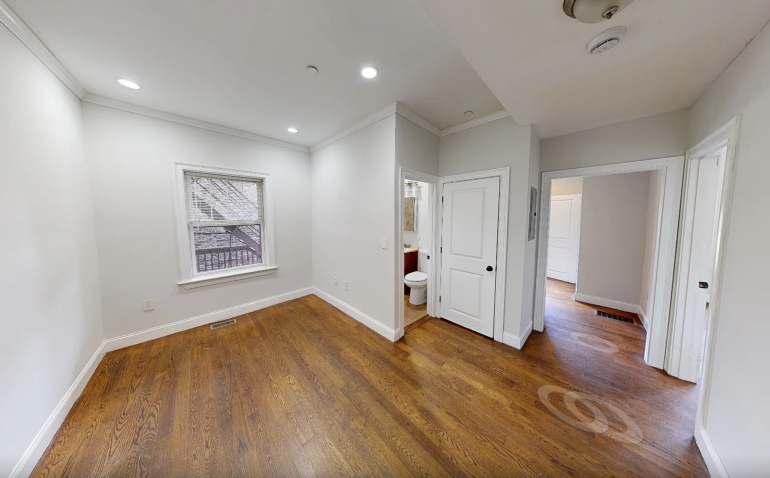 2 bed, 1.0 bath, 800 sqft, $2,495 — Photo 3
