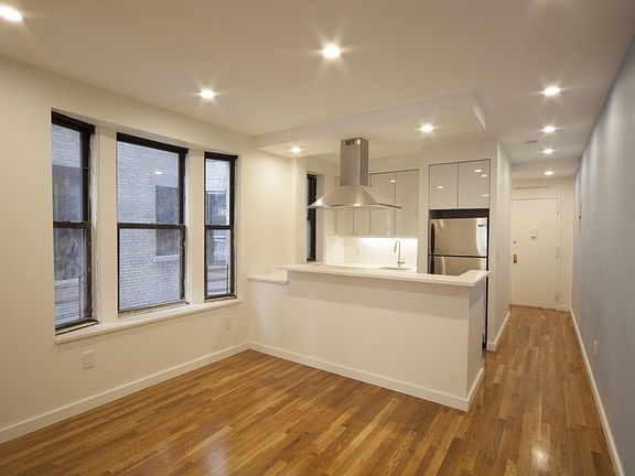 3rd image of 570 W 182nd St APT 1B