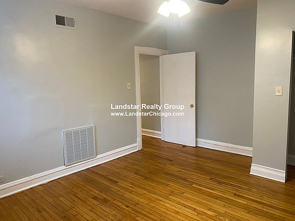 2nd image of 7004 N Paulina St #G