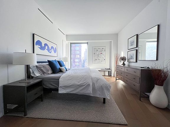 4th image of 180 Avenue Of The Amer #9B