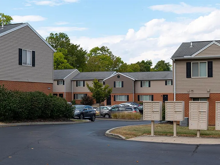 Brandywine Court — Photo 4