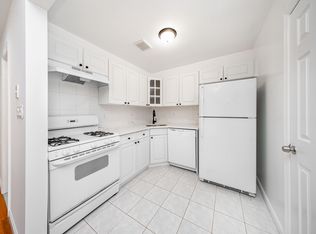 25-40 14th St #5, Astoria, NY 11102
