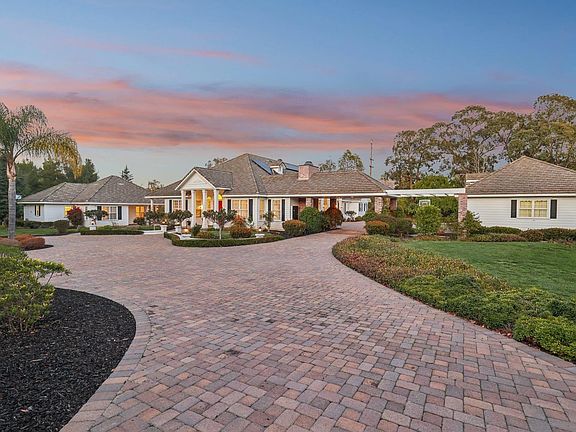 2nd image of 13773 Paseo Valle Alto
