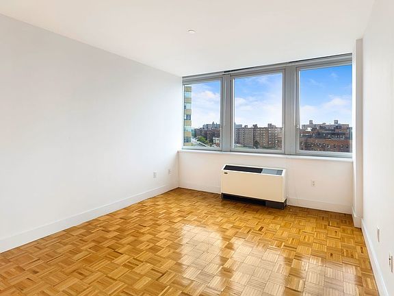 3rd image of 9745 Queens Blvd #706