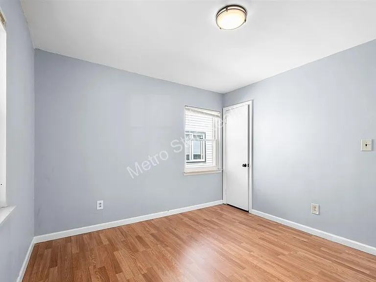 23084 Pilgrim Ave — Photo 11