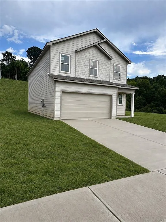 4 bed, 3.0 bath, 2296 sqft, $2,280 — Photo 2