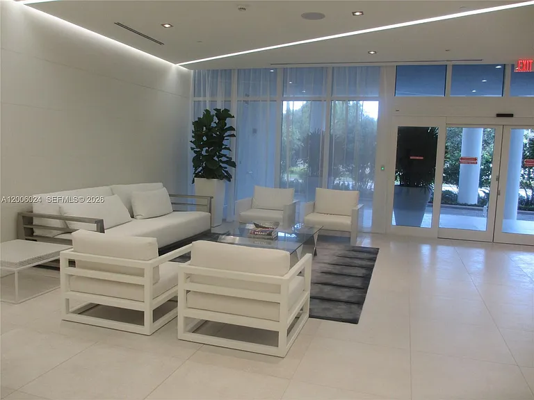 4250 Biscayne Blvd #610 — Photo 15