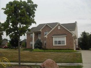 6743 Maple Creek Blvd, West Bloomfield, MI 48322