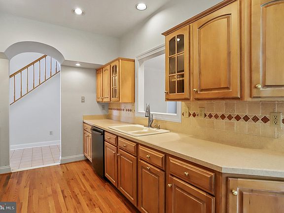 5th image of 13412 Arbor Dr