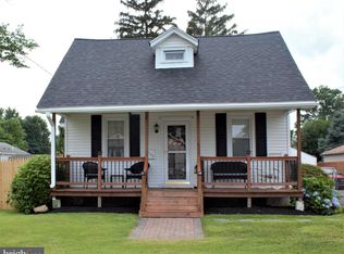 700 Rosa Ave, Croydon, PA 19021