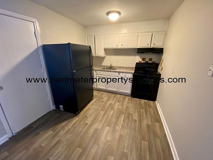 1st image of 640 Glendale Pl SE #D-d2