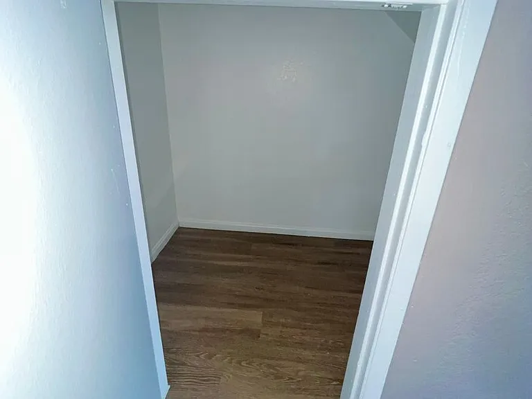 264 Avalon Dr — Photo 4