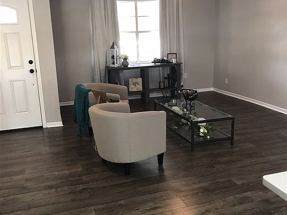 4th image of 612 Ward St