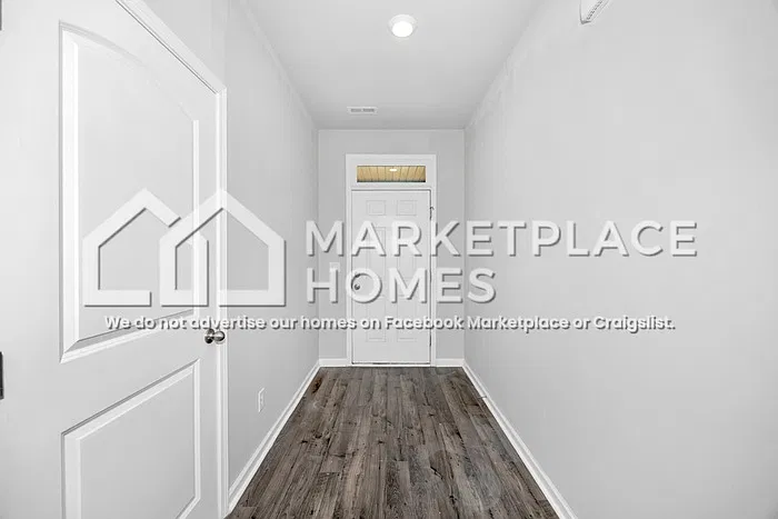 4 bed, 2.0 bath, 1967 sqft, $1,900 — Photo 2