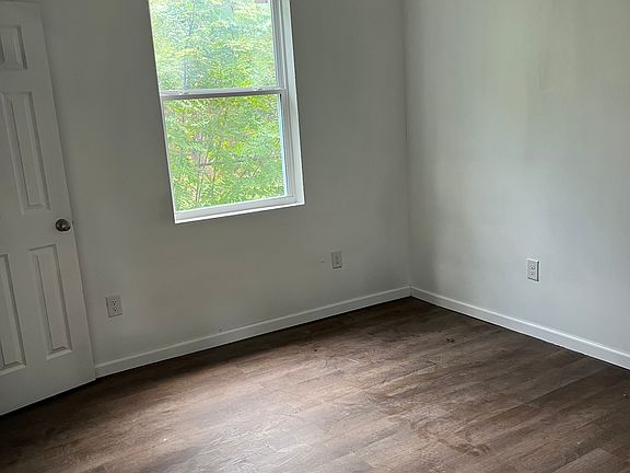 2nd image of 1300 Sumner St