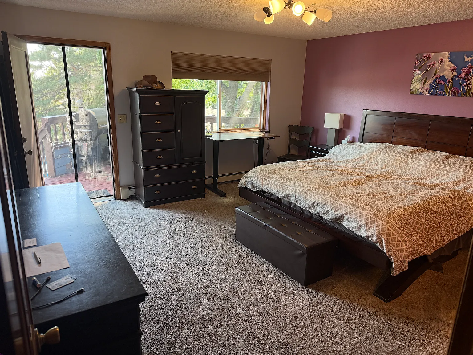 5 bed, 3300 sqft, $1,200 — Photo 2