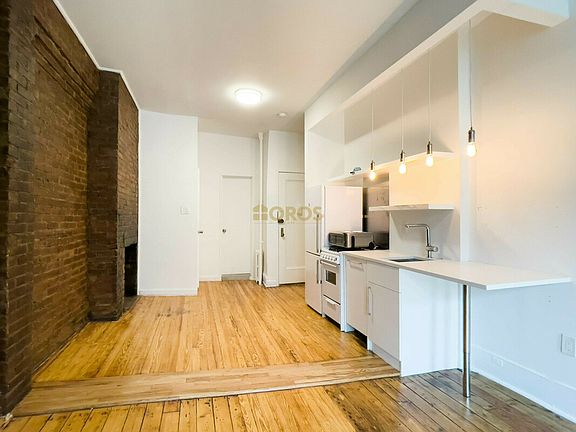 4th image of 283 Bleecker St APT 1C