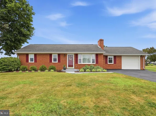 16913 Fairview Rd, Hagerstown, MD 21740
