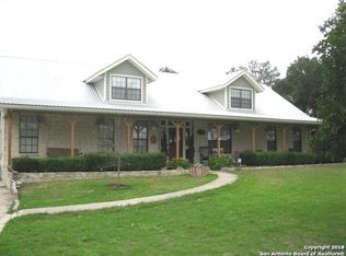 114 W Fabra Ln, Boerne, TX 78006