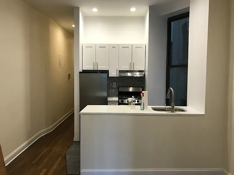 520 E 12th St #3D — Photo 3