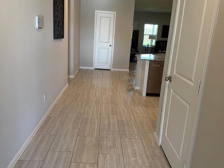 16413 Severn Ln — Photo 23