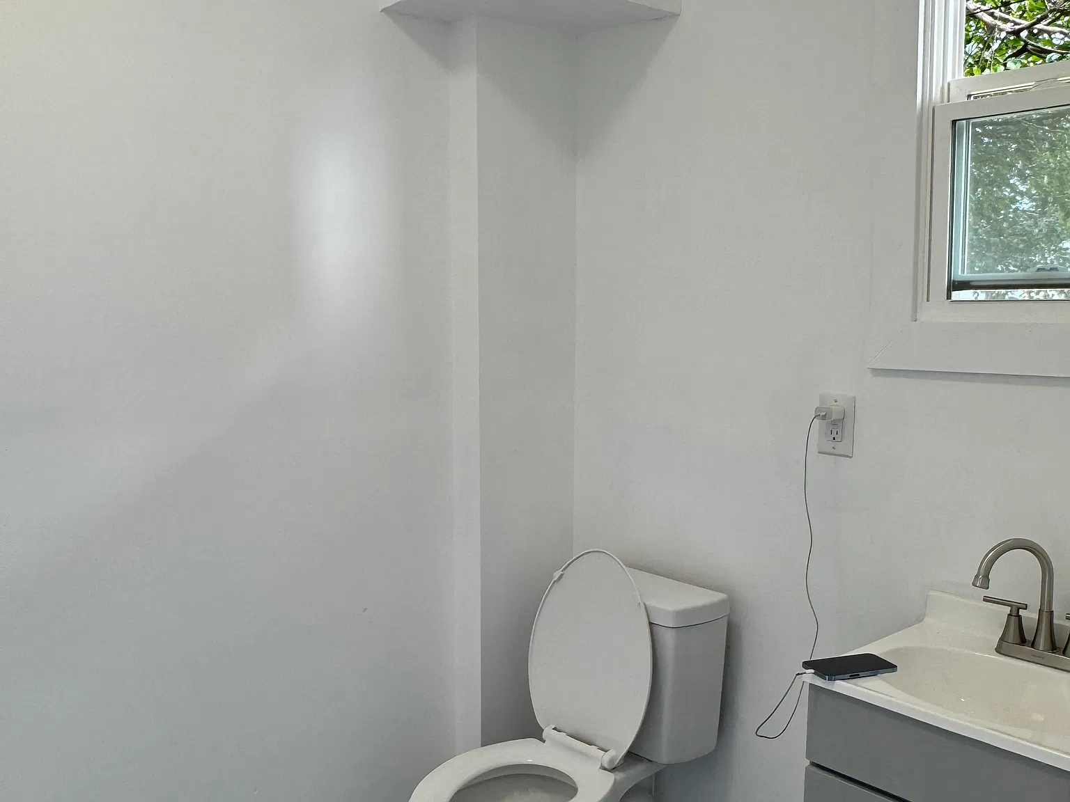 5 bed, 1.5 bath, $1,890 — Photo 4