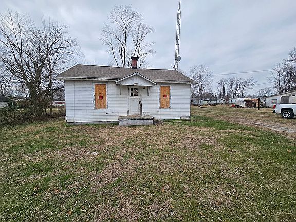 3rd image of 707 Burrell St