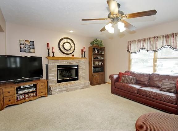 2nd image of 178 Cherrywood Ln