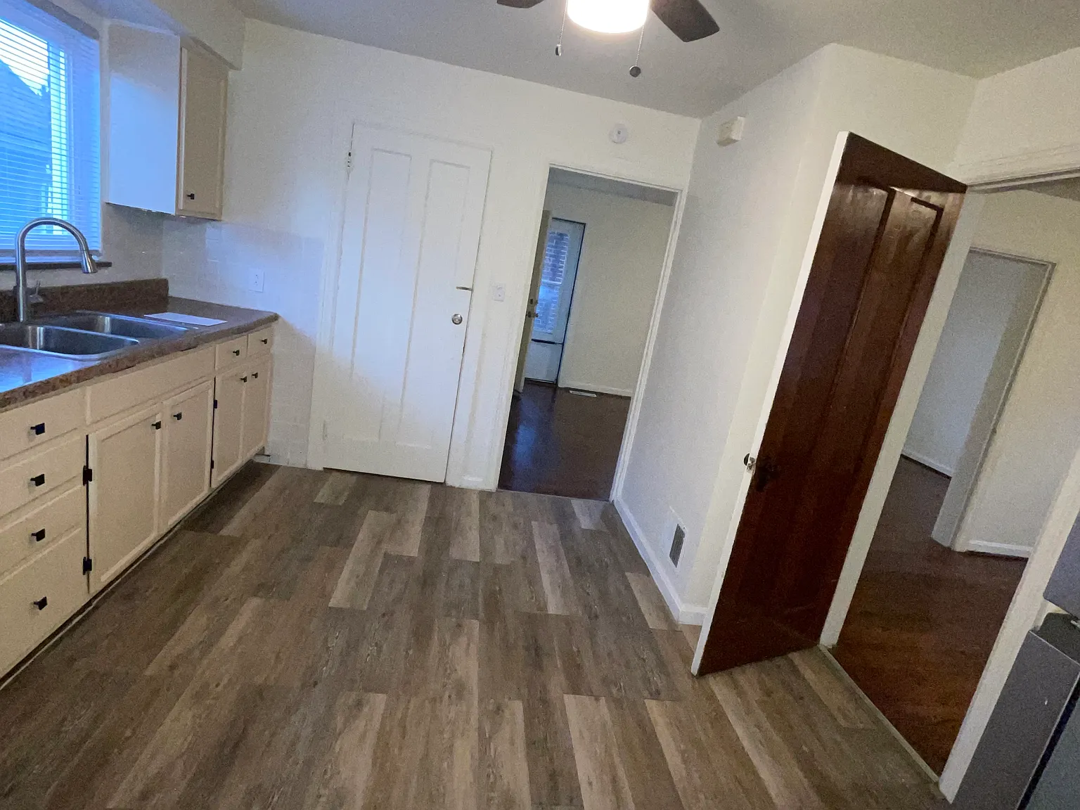 2 bed, 960 sqft, $1,490 — Photo 4