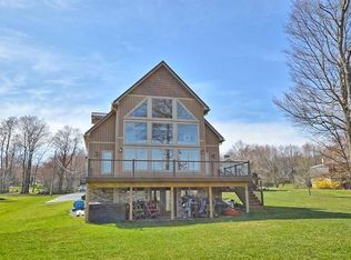 798 Latonka Dr, Mercer, PA 16137