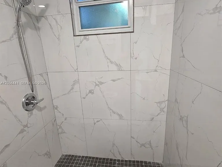 19393 NW 30CT — Photo 11