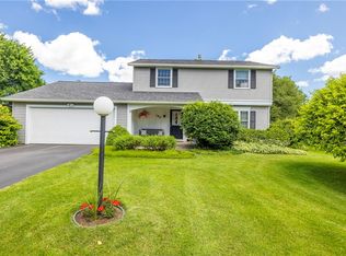 193 Hampton Way, Penfield, NY 14526