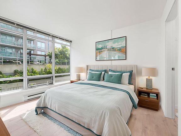 3rd image of 8280 Lansdowne Rd #511