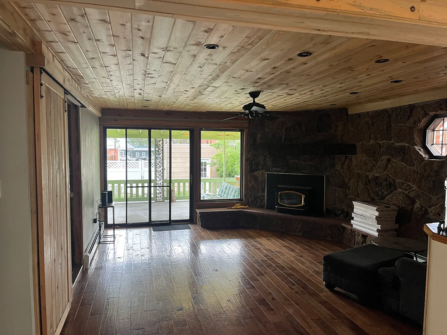 1 bed, 1200 sqft, $1,400 — Photo 2