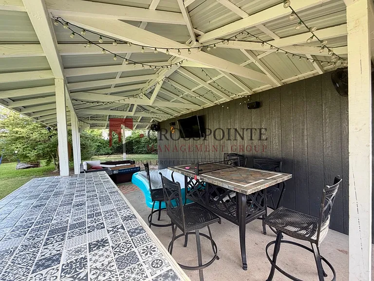 1809 Glen Arbor St — Photo 47