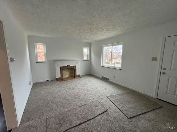 3rd image of 3897 Florence Ave
