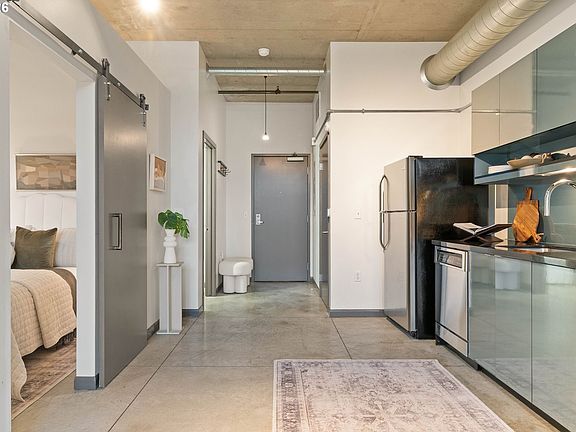 5th image of 1030 NW 12th Ave APT 329