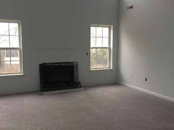 2nd image of 5 Palisades Way