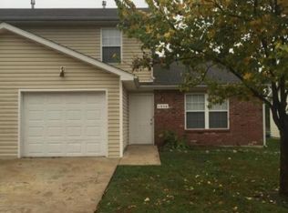 2022 W Old Plank Village Dr, Columbia, MO 65203
