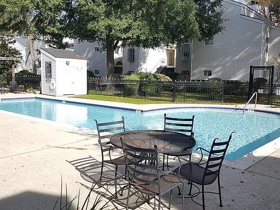 4th image of 9809 Richmond Ave Unit F14