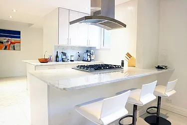 Rented by Barlavi Inc.