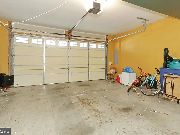 31 Steeplechase Dr — Photo 16