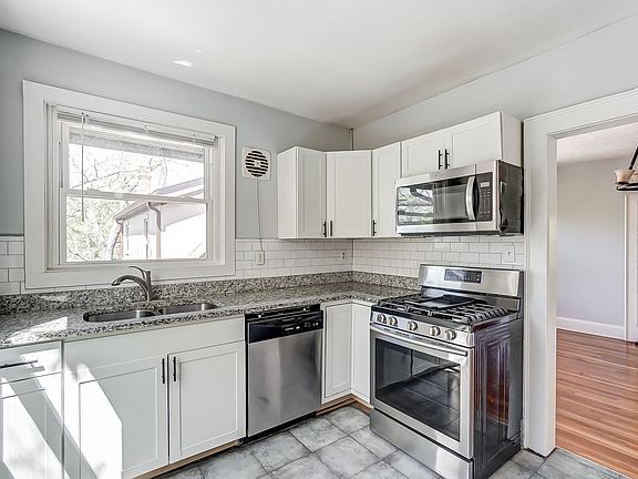 5th image of 3627 Zinsle Ave #2