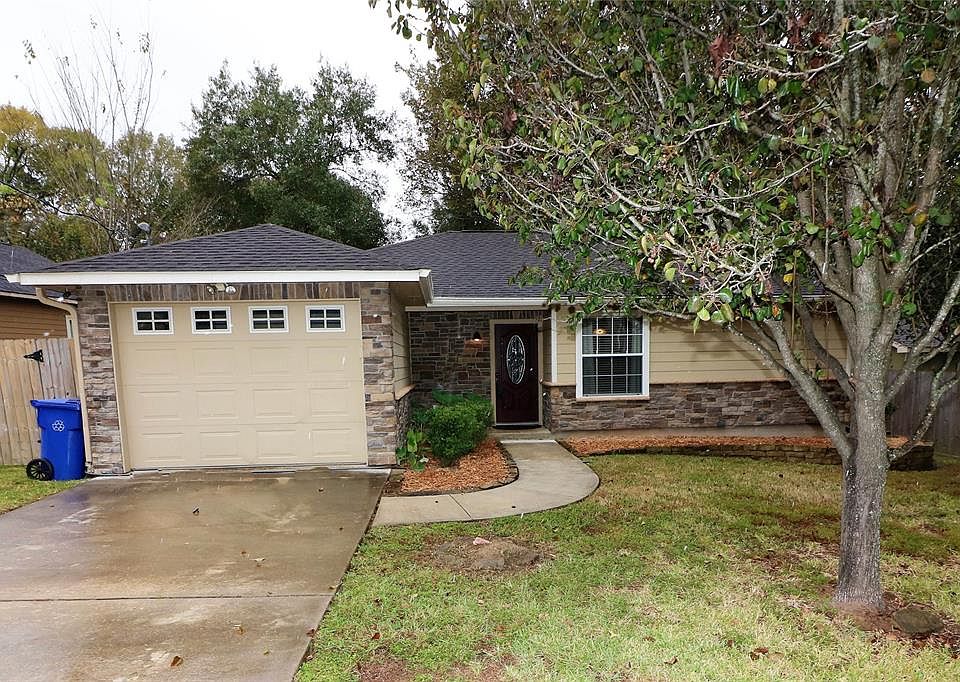 1st image of 306 Shawnee Dr
