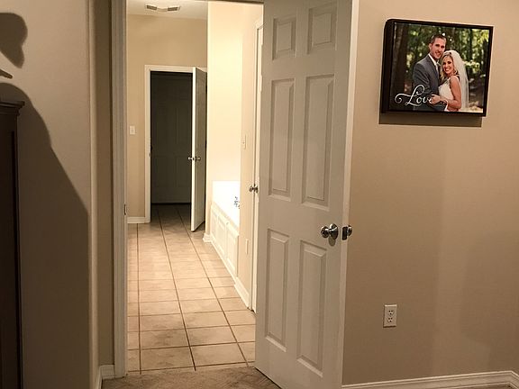 4th image of 10042 Tate Ln