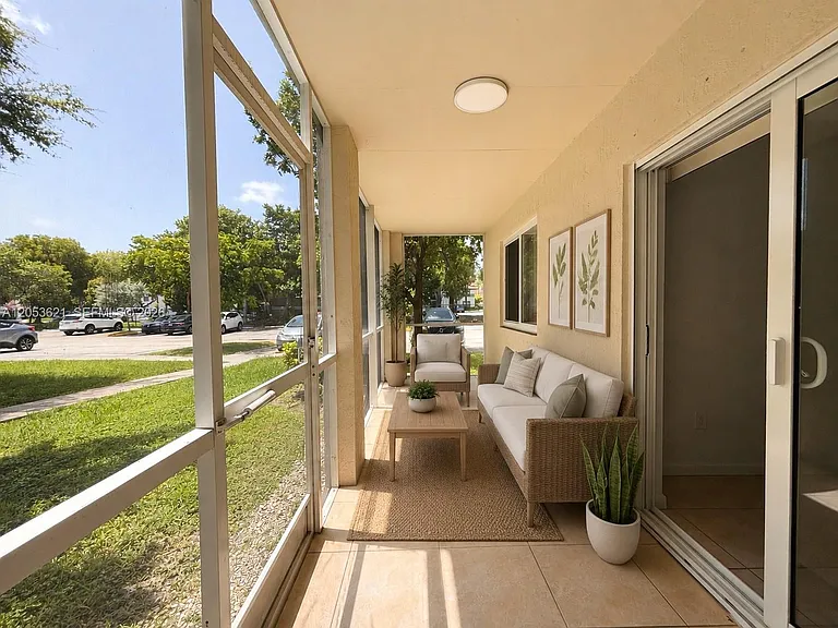 440 S Park Rd #109 — Photo 12
