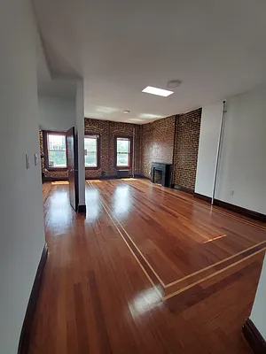 Rented by Sassouni Management | media 7